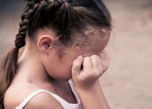 На Харьковщине мужчина развращал 7-летнюю племянницу