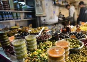 Названы продукты, снижающие риск рака груди