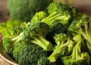 Сохраняет молодость и поддерживает фигуру: назван самый полезный овощ для женщин