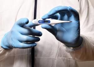 В Украине тестируют четыре препарата для лечения коронавируса