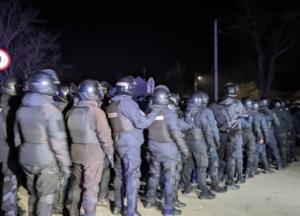 В Новых Санжарах пострадали девять силовиков