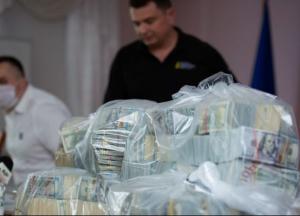 Рекордная взятка в 6 миллионов долларов: суд арестовал всех трех фигурантов
