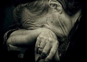 В Мариуполе пенсионерка стала бездомной из-за внука