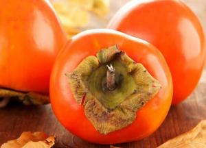 Названы полезные и вредные свойства хурмы