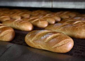 В Туркменистане хлеб продают по справке: с долгом по коммуналке не выдают