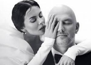 Свадьба Каменских и Потапа: невеста позирует в ожидании церемонии (фото)