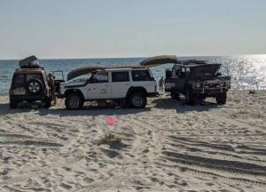 Природное сокровище Южной Украины продолжают уничтожать туристы (фото, видео)