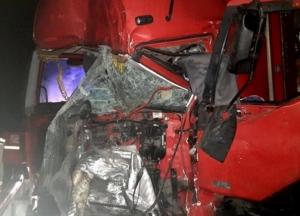 На Полтавщине в ДТП с грузовиками погибли двое людей (фото)