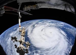 Ураган "Ида" показали из космоса (фото)