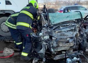 На Закарпатье произошло столкновение легковушки "ВАЗ" с грузовиком - пятеро погибших