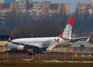 Турецкий «Боинг», который совершил аварийную посадку в Одессе, режут на металл  