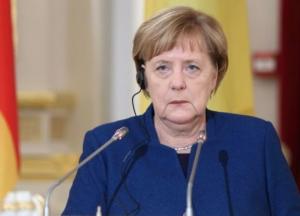 Меркель пошла на карантин