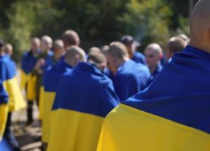 Україна повернула додому 175 полонених, більшість була в полоні з 2022 року: перше відео з обміну