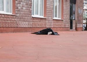 В Киеве тяжелобольная женщина выбросилась из окна многоэтажки