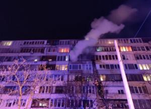 Пожар в Киеве: с многоэтажки эвакуировали 11 человек (фото)