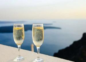 Медики назвали количество алкоголя, которое снижает риск сердечного приступа