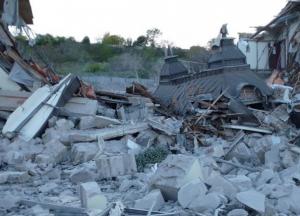 Все в огне, есть пострадавшие: авиация РФ атаковала побережье Одессы и область с Черного моря (фото)