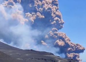 Може занурити планету в хаос: вчені б'ють на сполох через супервулкан в Італії