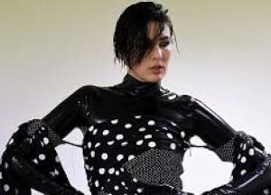 Кожаные перчатки и стрипы: партнер MARUV на "Танцях з зірками" примерял образ певицы (фото)