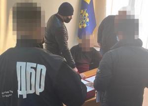 Сотрудника Укртрансбезопасности задержали за систематические взятки (фото)