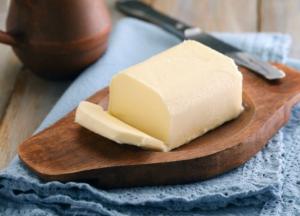 Сливочное масло и шиповник: нутрициолог назвала продукты с максимальной пользой