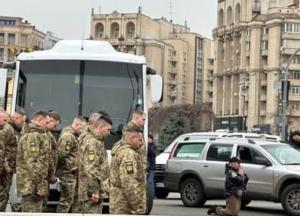 Київ запроваджує щоденну хвилину мовчання з зупинкою транспорту