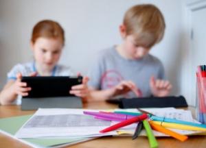 МОН запустил мобильное приложение "Всеукраинская школа онлайн"