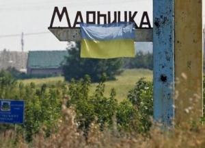 Боевики на Донбассе обстреляли Марьинку (фото)