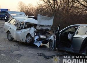 Лобовое столкновение автомобилей в Одесской области: человек погиб, четверо травмированы