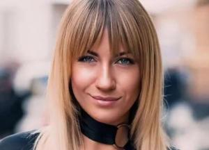 Леся Никитюк показала, как выглядит в мамином платье (фото)