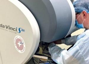 В Украине впервые сделали операцию на пищеводе с помощью робота Da Vinci
