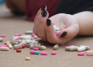 В Запорожской области мать наказали за попытку самоубийства ее дочери