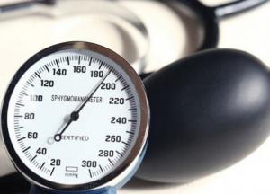 Медики назвали простые способы снизить высокое давление без лекарств