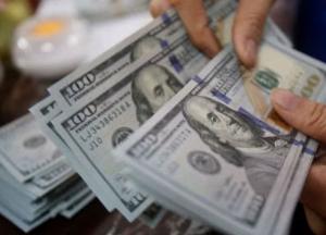 На Львовщине на взятке в 2 тыс. долларов задержали полицейскую