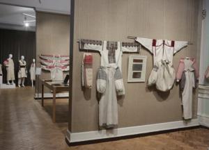 У Києві відкрилася виставка вишиванок: понад 100 унікальних експонатів з усієї України