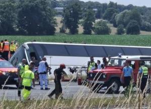 У Франції розбився автобус із українцями: 4 загиблих, 11 важкопоранених і 34 поранених (фото)