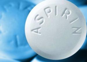 Медики рассказали, кому лучше не принимать аспирин