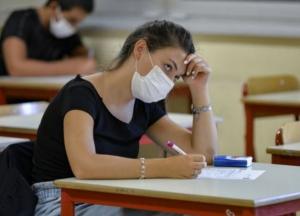 Названы области с наихудшим уровнем вакцинации работников школ