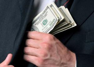 В Черкасской области трое служащих подозреваются в присвоении около 1,5 млн бюджетных средств