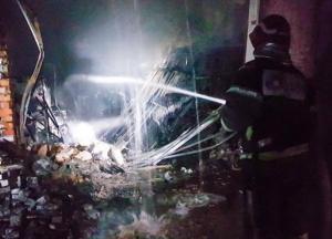 В Киеве произошел мощный взрыв и пожар в гаражном кооперативе 
