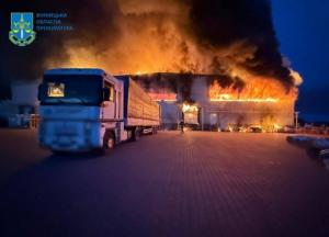 Росіяни вдарили по польському заводу у Вінниці, у співробітників тяжкі опіки (відео)