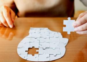 Шум в голове: врачи объяснили причины этого явления