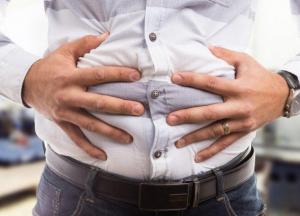 Медики назвали распостраненные причины вздутия живота