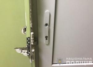 На Николаевщине трое неизвестных в масках связали сторожа и устроили погром в сельсовете (фото)