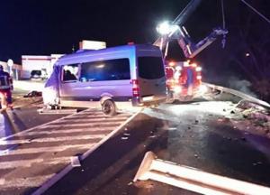 В Словакии столкнулись два украинских автобуса: есть погибшие, десятки травмированных (фото)