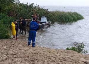 На Днепре перевернулась лодка с девятью людьми