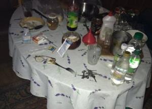 Под Киевом двое мужчин отравились суррогатным алкоголем