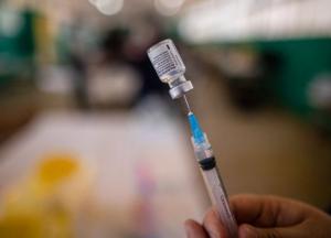 В Киеве в понедельник начнется вакцинация госслужащих