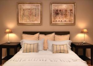 Картины для спальни в стиле прованс