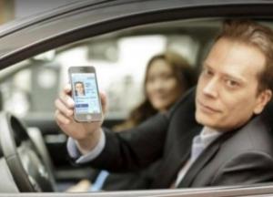 Водительские права в смартфоне: Кабмин объявил эксперимент